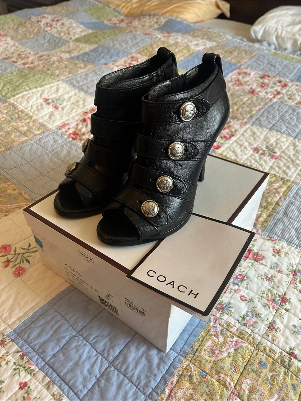 Vintage Coach Pauline Brandie ankle boot
New in box - Picture 1 of 8